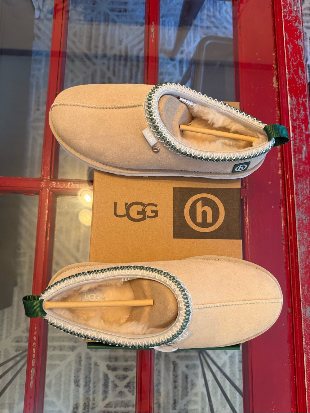 UGG X hidden men’s shoes - size 12